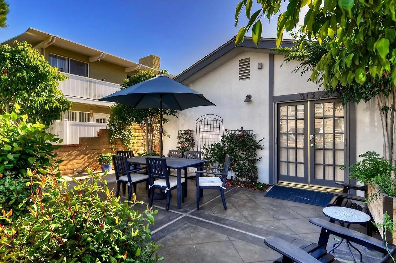 Holiday home 313 E Bay Ave A Villa Newport Beach